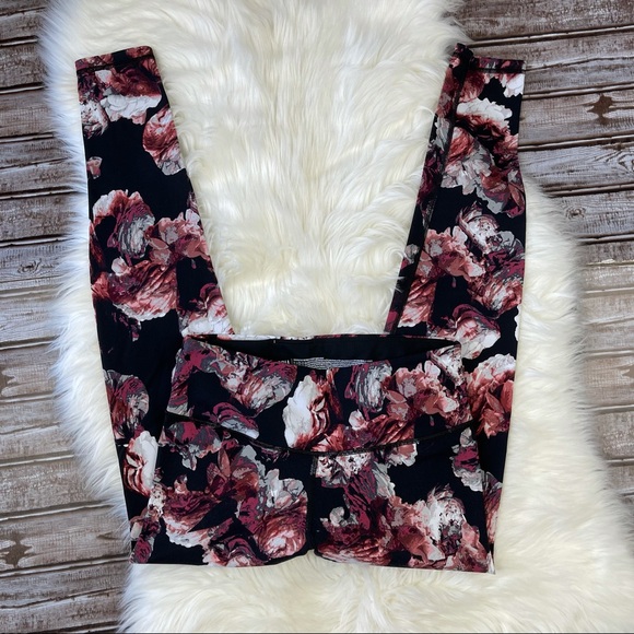 Victoria's Secret Pants - Victoria's Secret Sport Knockout Floral Leggings